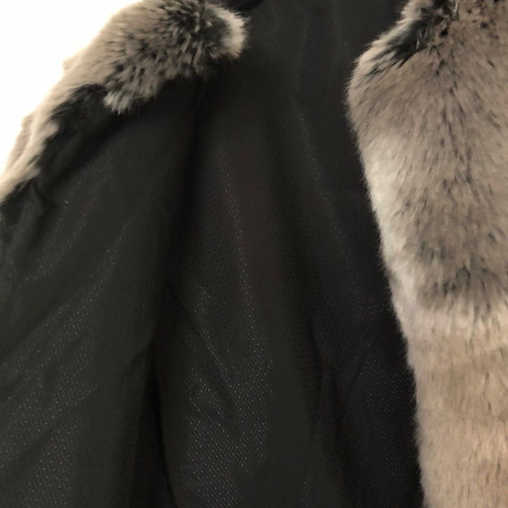 Silver fox faux fur jacket - Picture 2 of 5